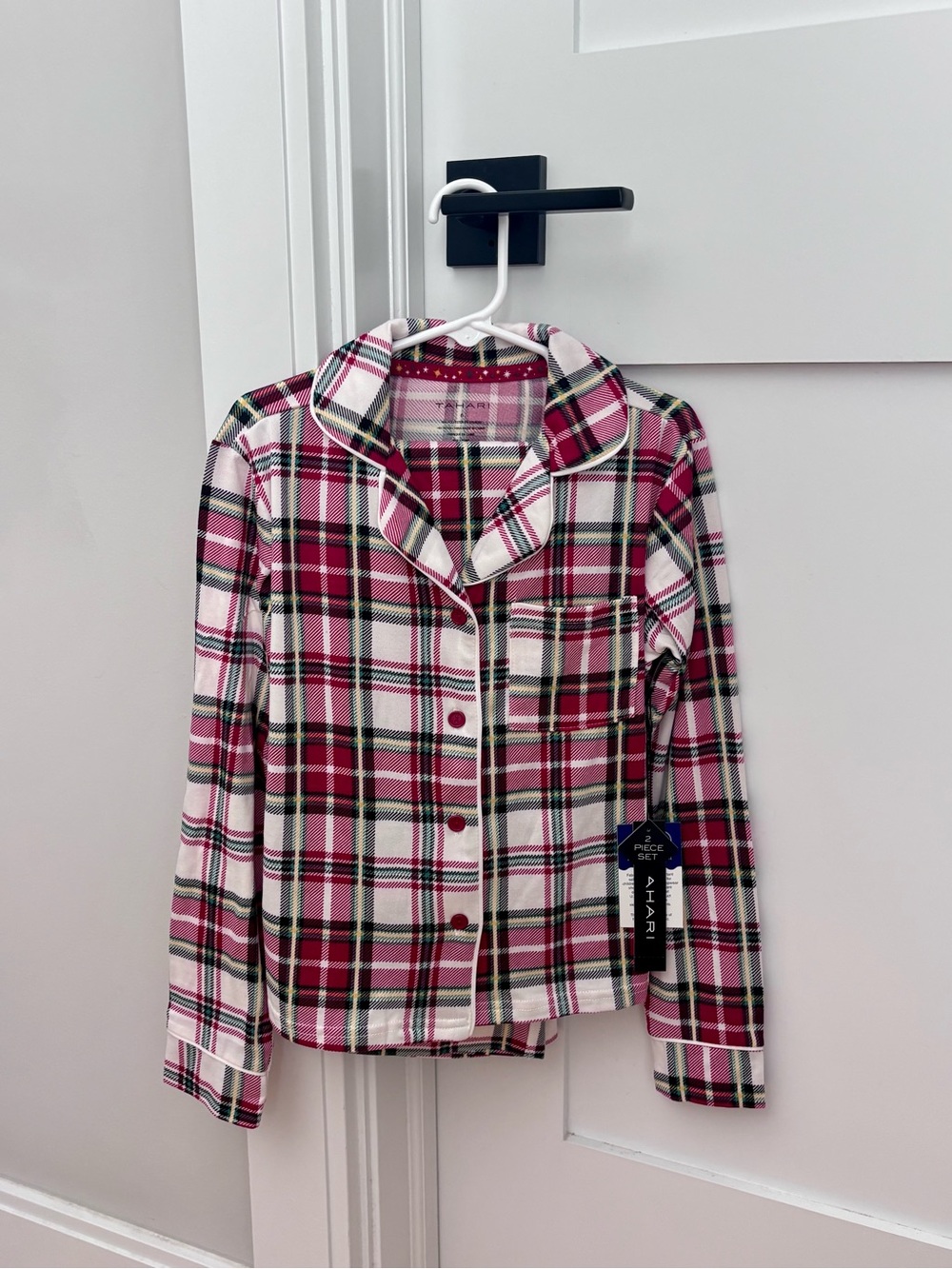 Tahari kids red plaid Christmas pajamas- Marshall’s TJMaxx size 6